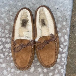 Women’s Ugg moccasins size 6